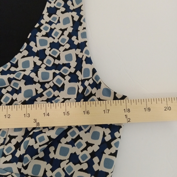 Ann Taylor Loft Fitted Geometric Pattern Sleeveless Dress Size 8 - Picture 9 of 10